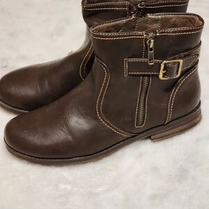 Natural Soul Dark Brown Ankle Boots